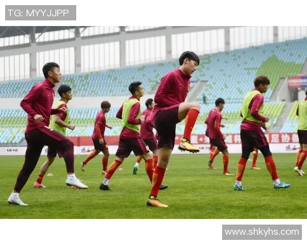 河床队与查卡里塔青年队的激烈对决展现足球魅力与团队精神