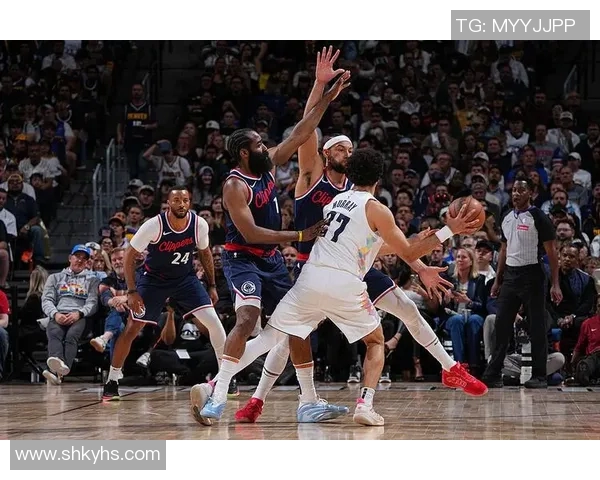 快船与掘金历届对决回顾及精彩瞬间分析